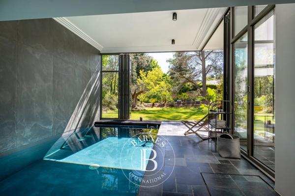Rueil-Malmaison, Maison 5 Chambres -  500 m² à vendre