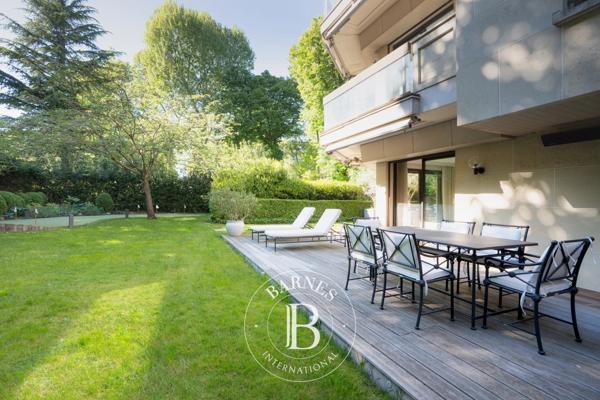 Rueil-Malmaison, Maison 5 Chambres -  500 m² à vendre