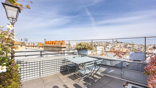 Appartement Paris 18e - RUE D'AMSTERDAM