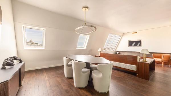 Appartement Paris 18e - RUE D'AMSTERDAM