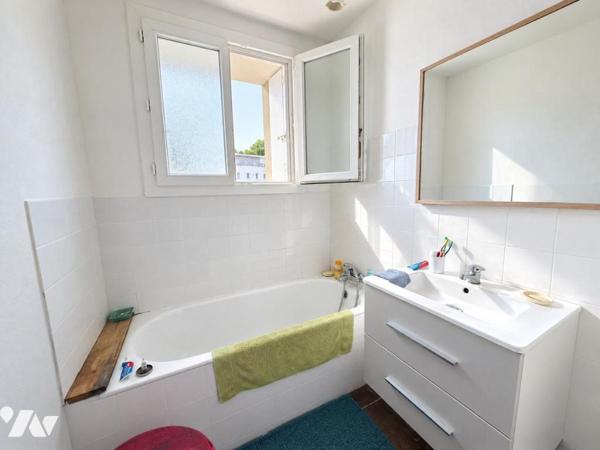 2348 - MORLAIX - APPARTEMENT T3 - 54M² - DERNIER ETAGE COPROPRIETE RENOVEE