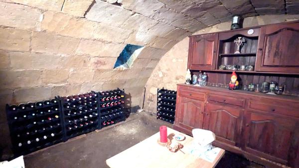 Maison de bourg. Viager occupé. BOURGUEIL