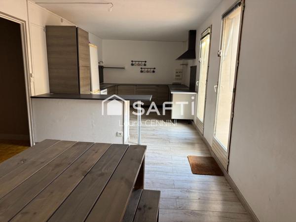 VALREAS, 84600, ANCIEN HÔTEL à rénover
