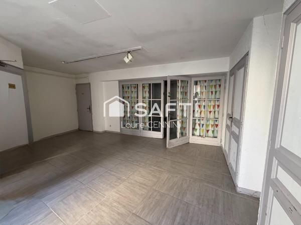 VALREAS, 84600, ANCIEN HÔTEL à rénover