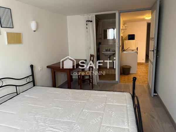 VALREAS, 84600, ANCIEN HÔTEL à rénover