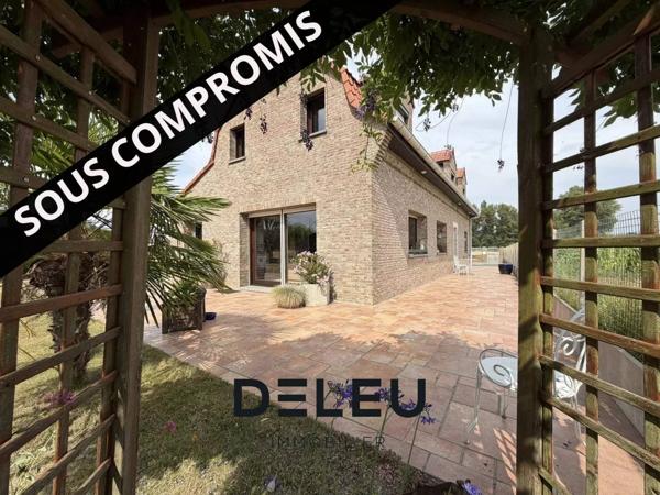 MAISON INDIVIDUELLE DE 160 M² – 3 CHAMBRES, BUREAU, GARAGE, JARDIN ET STATIONNEMENTS – ENVIRONNEMENT CAMPAGNE