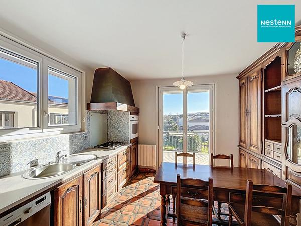 Maison familiale - Montbrison 7 pièce(s) 165 m² - 5 chambres - terrain clos de 1041 m²