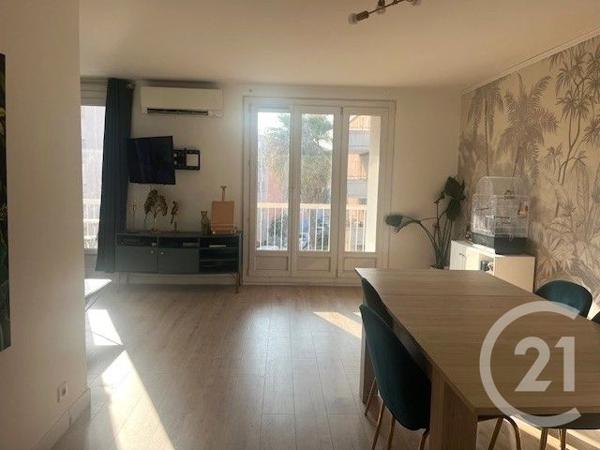 Appartement F5 à vendre  5 pièces - 106,70 m2 HYERES - 83