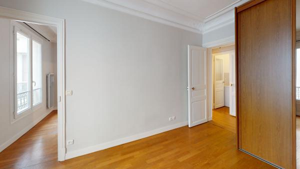 2 pièces QUAI DE VALMY