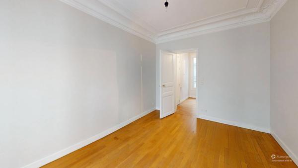 2 pièces QUAI DE VALMY