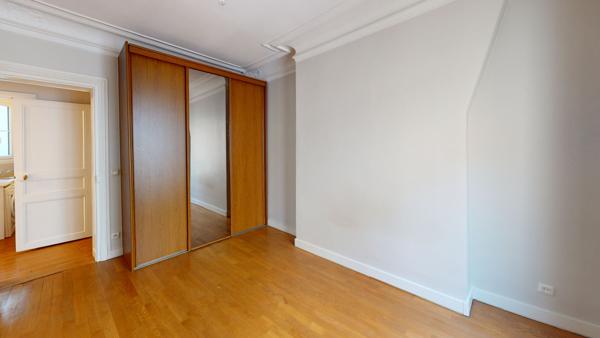 2 pièces QUAI DE VALMY