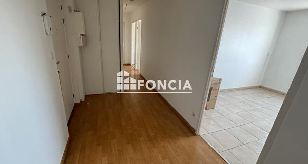 Location Appartement 3 pièces 70 m² - Reims 51100
