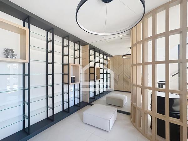 Maison 8 pièce(s) 5 chambre(s) 328 m²