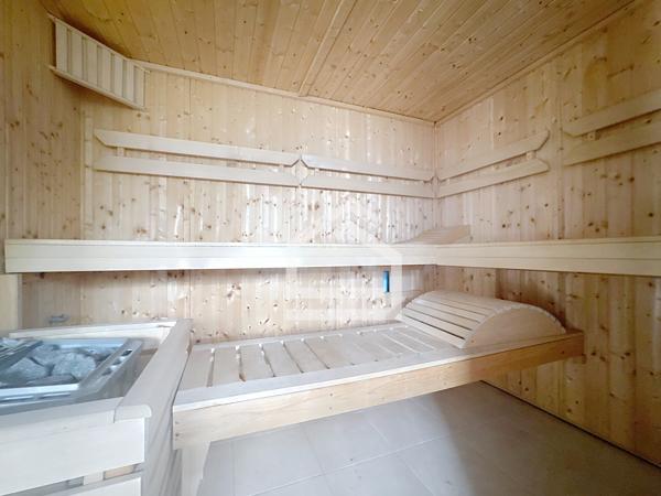 Maison 8 pièce(s) 5 chambre(s) 328 m²