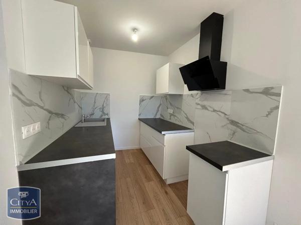 Appartement à louer 2 pièces 46.3m² Saint-Quentin (02100)