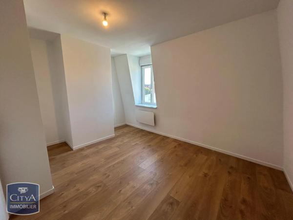 Appartement à louer 2 pièces 46.3m² Saint-Quentin (02100)