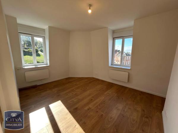 Appartement à louer 2 pièces 46.3m² Saint-Quentin (02100)