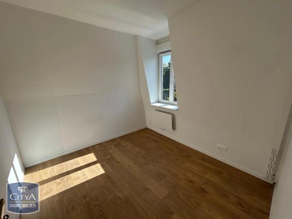Appartement à louer 2 pièces 46.3m² Saint-Quentin (02100)