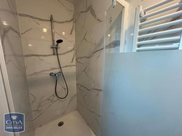 Appartement à louer 2 pièces 46.3m² Saint-Quentin (02100)