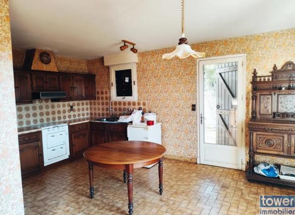 Maison individuelle avec vue dominante, proche de la ville