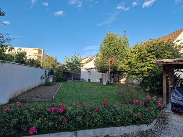 DIJON QUARTIER FACS TRES BELLE MAISON DES ANNEES 30