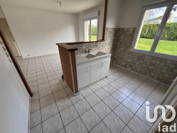 Pavillon 4 pièces de 94 m² à Parthenay (79200)