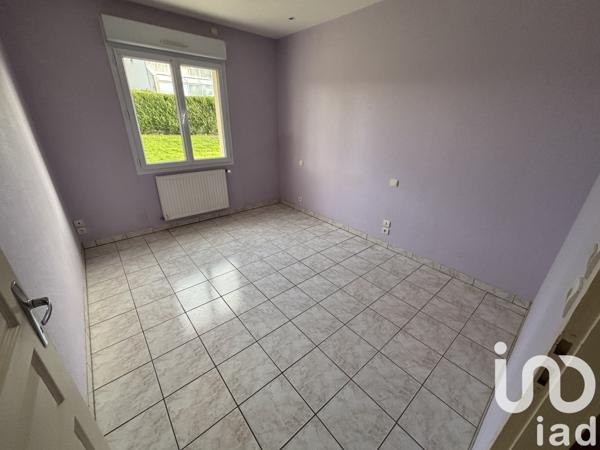 Pavillon 4 pièces de 94 m² à Parthenay (79200)