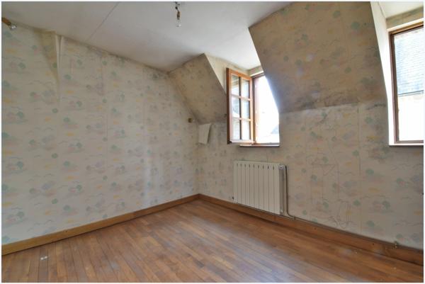Maison à vendre 4 pièces USSEL (19)