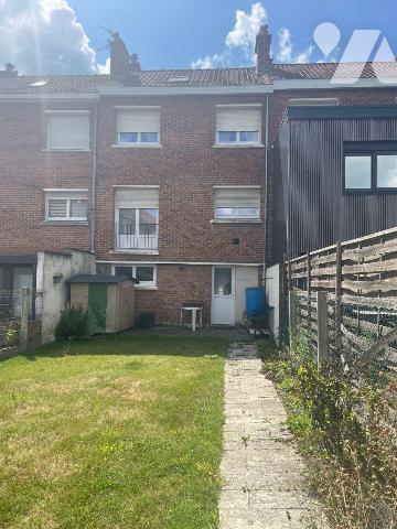 
EN EXCLUSIVITE A VENDRE à BAILLEUL dans le NORD (59) : MAISON BEL ETAGE AVEC GARAGE, STATIONN...