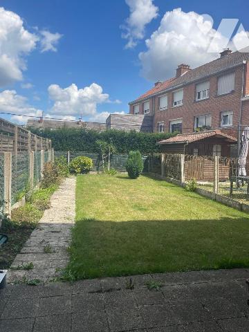 
EN EXCLUSIVITE A VENDRE à BAILLEUL dans le NORD (59) : MAISON BEL ETAGE AVEC GARAGE, STATIONN...