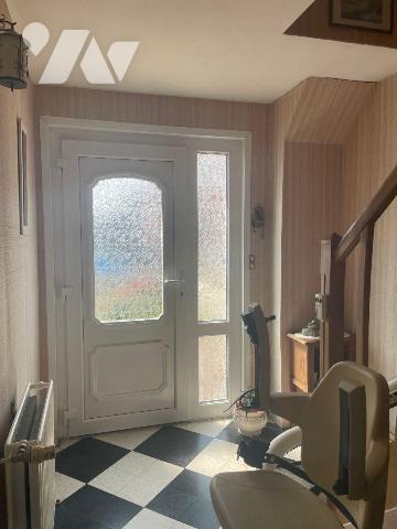 
EN EXCLUSIVITE A VENDRE à BAILLEUL dans le NORD (59) : MAISON BEL ETAGE AVEC GARAGE, STATIONN...