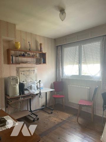 
EN EXCLUSIVITE A VENDRE à BAILLEUL dans le NORD (59) : MAISON BEL ETAGE AVEC GARAGE, STATIONN...