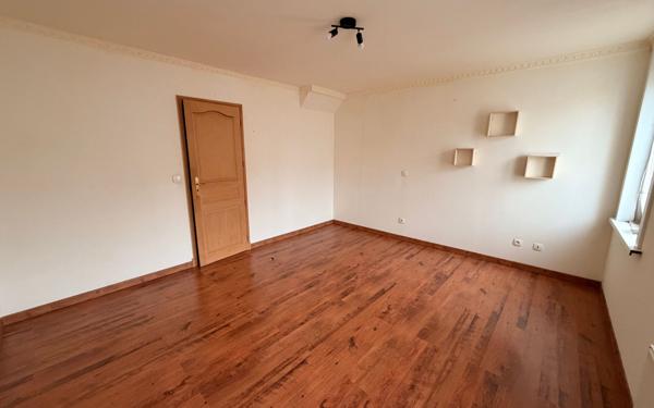 Maison à louer    4 pièces •  Sin-le-Noble