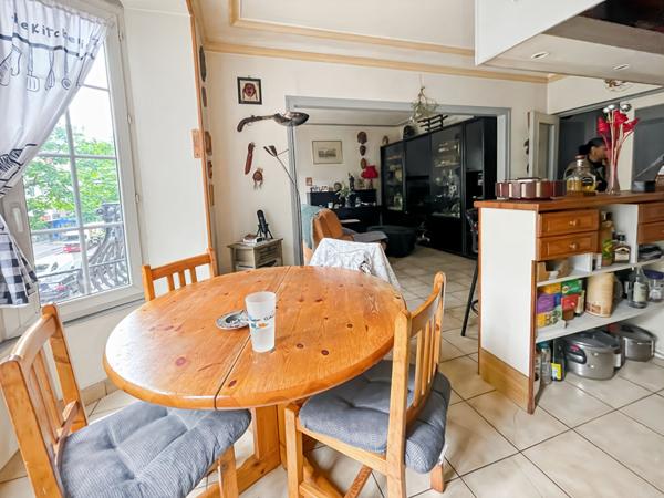 Boulevard Ornano, Paris 18e ? 3 chambres + bureau + balcon