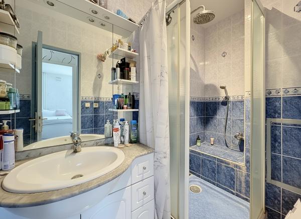 Appartement
         4 pièces
        - 69 m² Exclusivité 102 000 € *