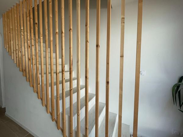 Charme contemporain d'une maison familiale avec piscine et garage à Talence