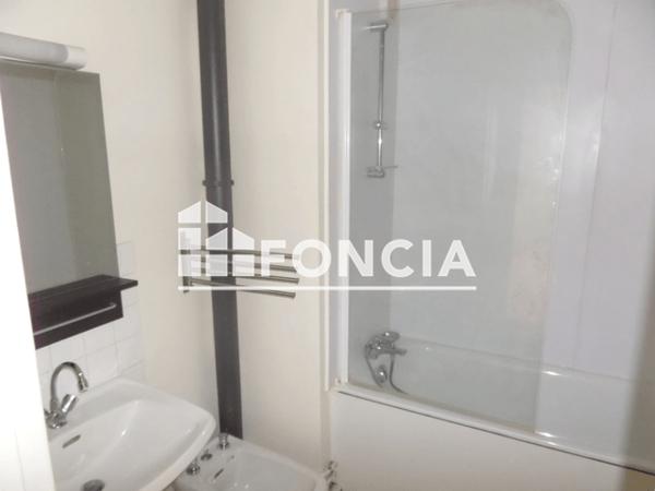 Location Studio 33.92 m² - 11 AVENUE MME SEGUR Caen 14000