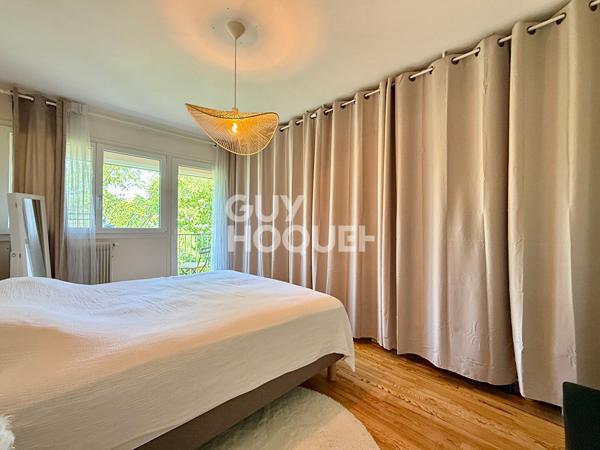Charmant appartement en dernier étage avec balcon et parking