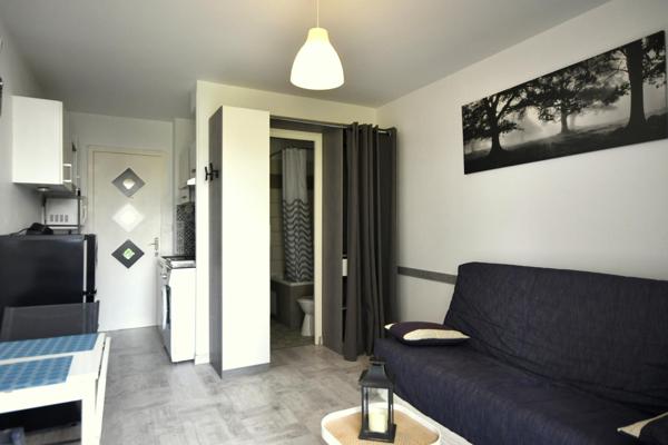 Studio meublé avec balcon - Parking - investissement clé en main