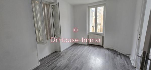 Immeuble à vendre 11 pièces de 238 m²