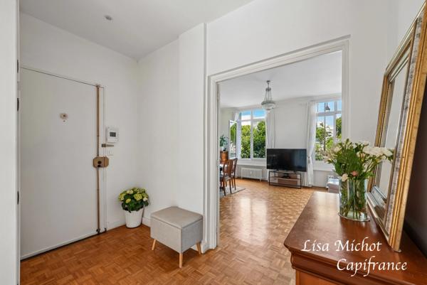 Neuilly - Bel appartement familial traversant avec box et cave – Sectorisation Lycée Pasteur