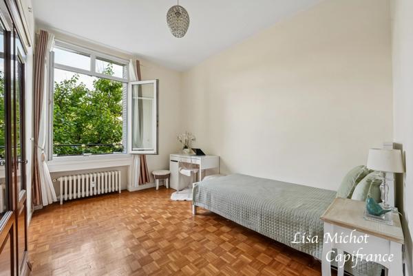 Neuilly - Bel appartement familial traversant avec box et cave – Sectorisation Lycée Pasteur
