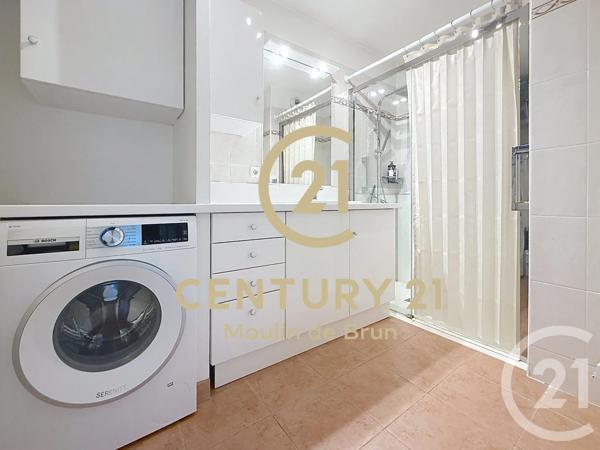 Appartement F3 à vendre  3 pièces - 72,76 m 2   GRASSE  - 06