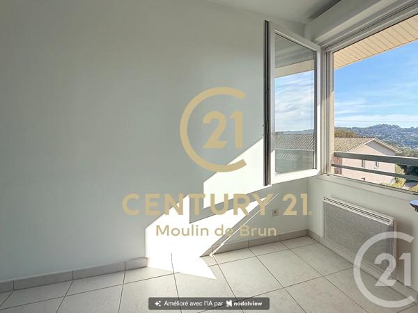 Appartement F3 à vendre  3 pièces - 72,76 m 2   GRASSE  - 06