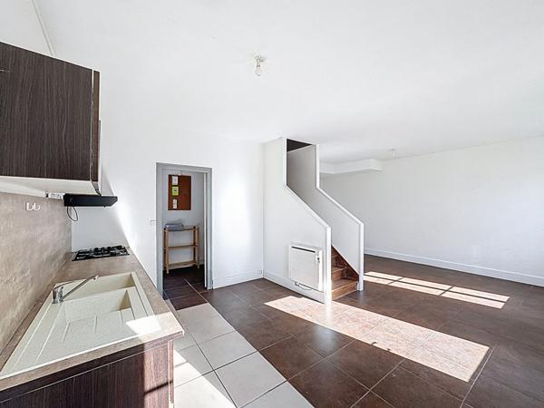 Maison en pierre aux Grèves Langueux à vendre - Maison en pierre dans une copropriété de 3 lots avec son garage et son jardin indépendant !