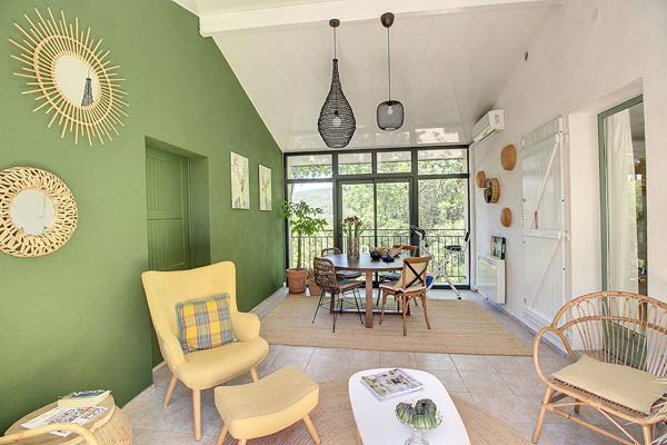 A VENDRE en EXCLUSIVITE à DRAGUIGNAN - Villa de charme de PLAIN PIED avec 3 chambres