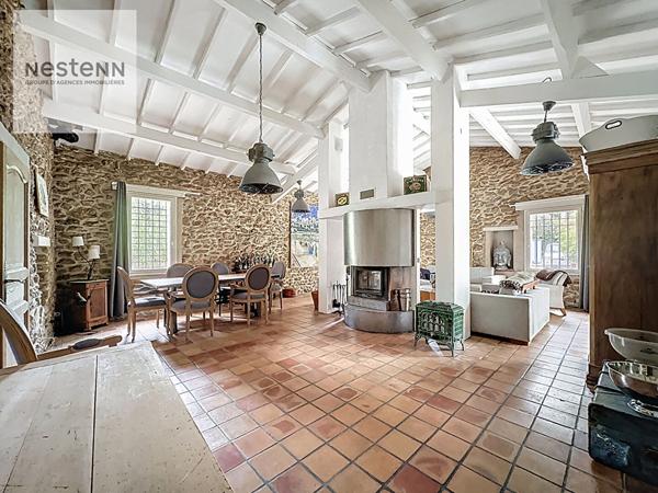 Mas Miramas 4 pièces avec t2 indépendant et vaste terrain sans vis à vis