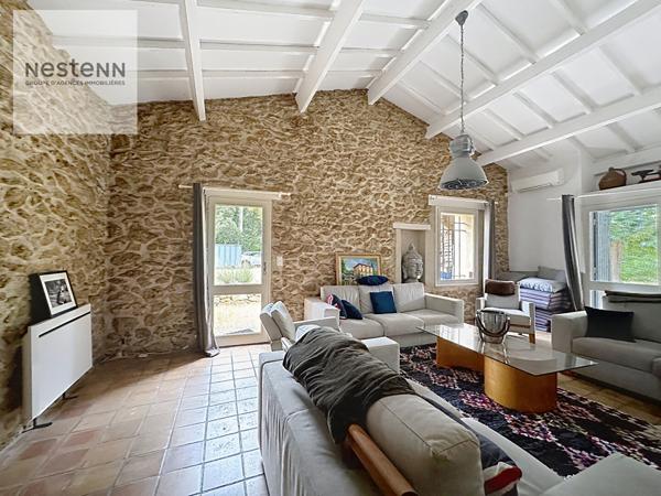 Mas Miramas 4 pièces avec t2 indépendant et vaste terrain sans vis à vis