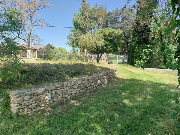 Mas Miramas 4 pièces avec t2 indépendant et vaste terrain sans vis à vis