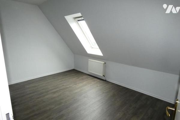 Comines , Quartier résidentiel belle villa individuelle 4 chambres, jardin et garage